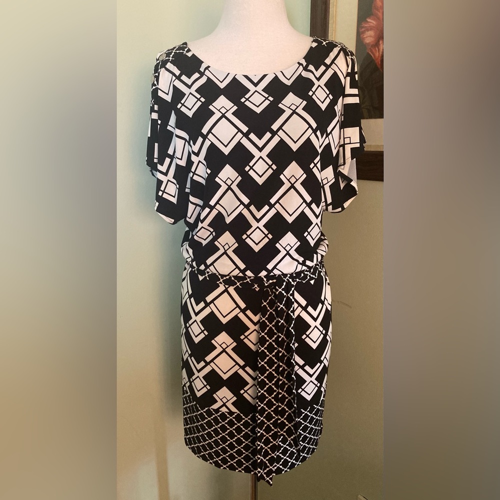 White House Black Market Dress mixed print belted size XXS XS 0 2